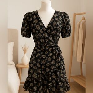 Express Black and yellow Ruffled Puff Sleeve  Dress